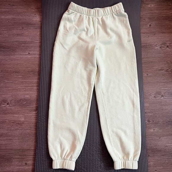 Hollister Pants - Hollister Green Sweats Sz S